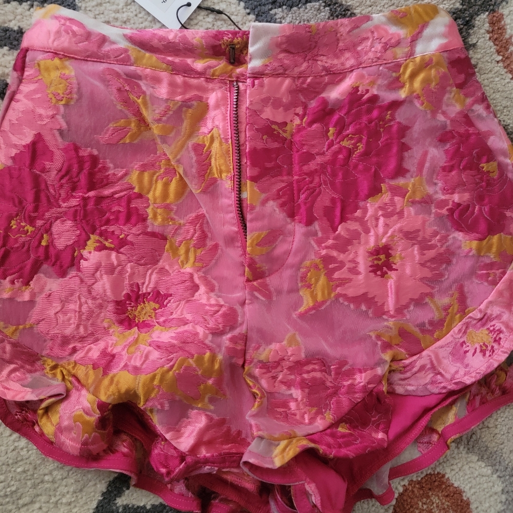 Pinks short